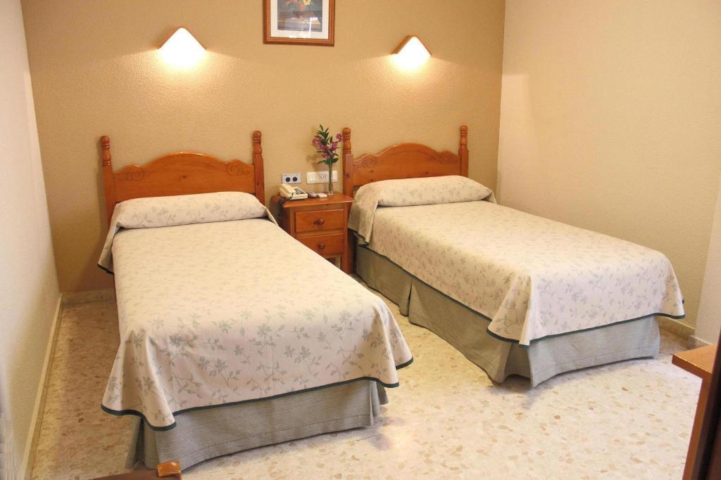 קורדובה Hotel Abadi חדר תמונה