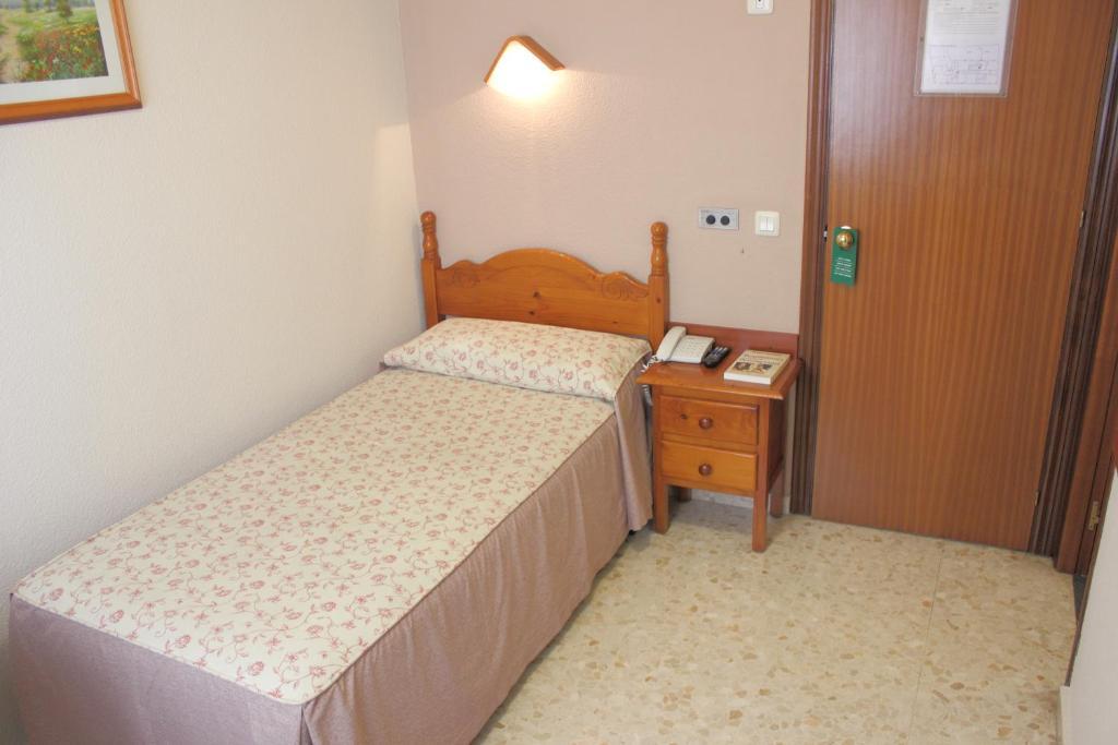 קורדובה Hotel Abadi חדר תמונה