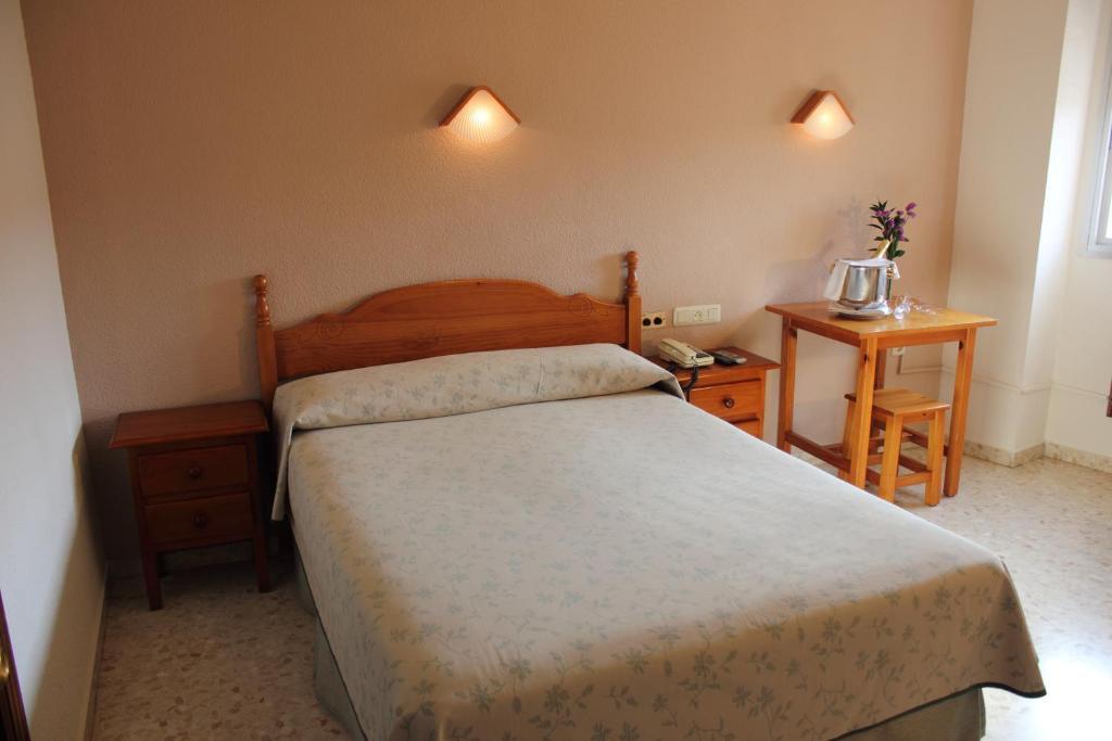 קורדובה Hotel Abadi מראה חיצוני תמונה